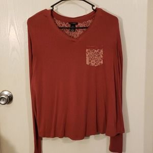 Long sleeve t-shirt